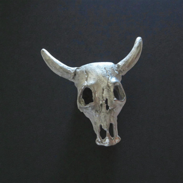 MM-302 Large Steer Cow Bull Skull with Horns Dollhouse Miniature Pewter