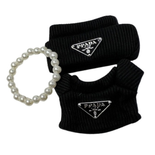 Elegant Black High-Fashion Sweater Set with Matching Hat and Pearl Necklace for 17.5cm doll