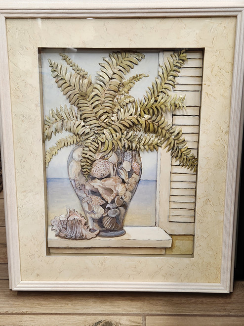 Shell vase with Ferns