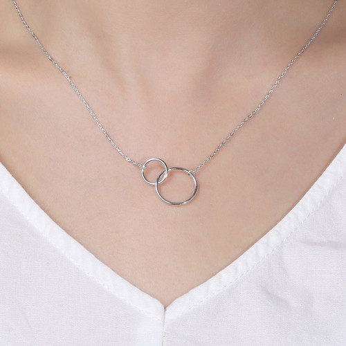 Silver Interlocking Circles Necklace