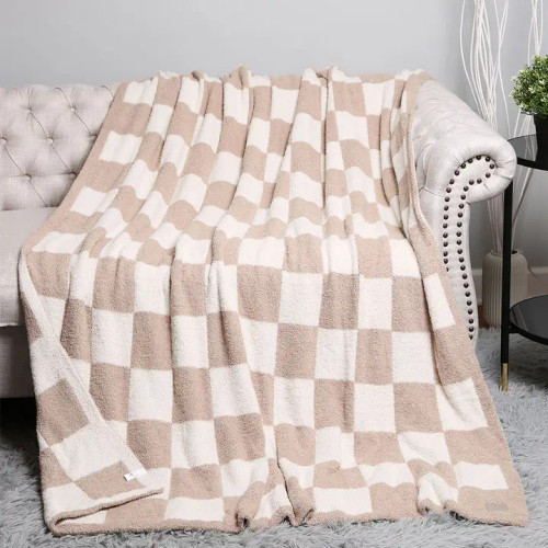 CHECKER THROW ADULT