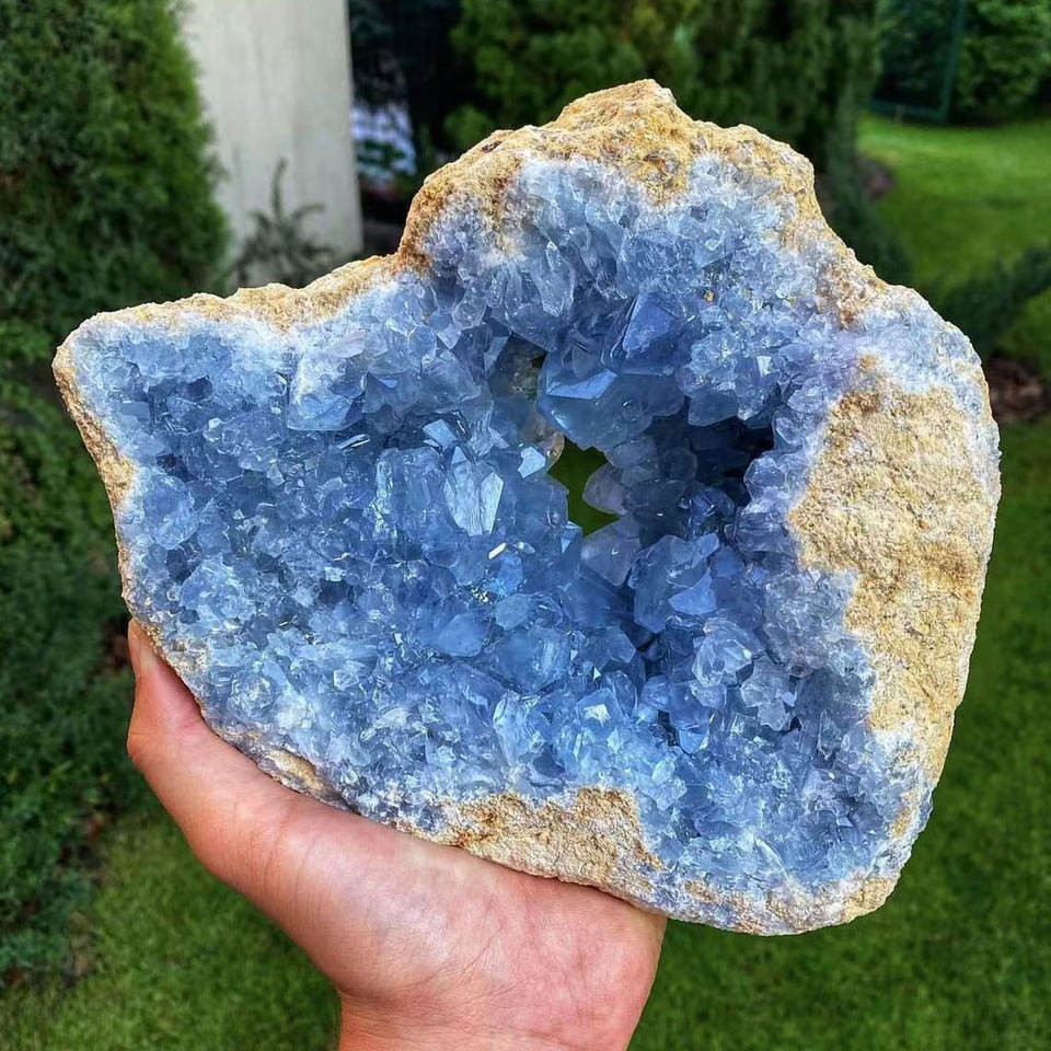 Blue Celestite Geode 600–800g – Natural Untreated Crystal Specimen