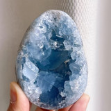 Blue celestite geode – 600–800g – overall shape