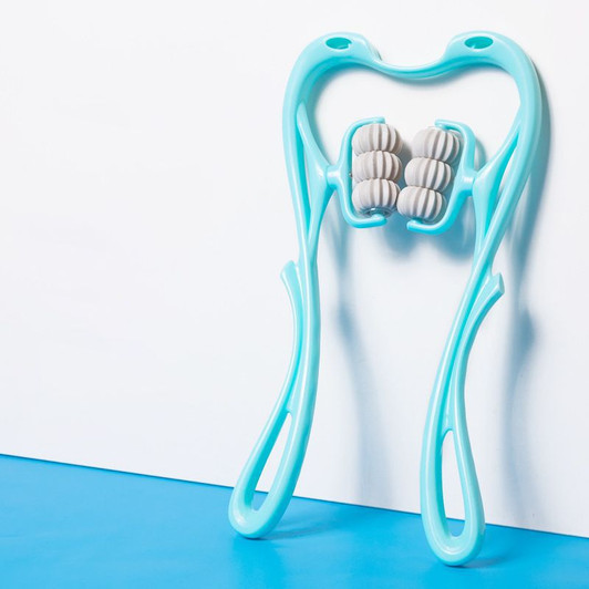 Versatile Design: Featuring six massage wheels, this manual massager offers a versatile solution for various massage techniques, allowing you to customize your massage experience to your preference.