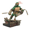 Diamond Select Toys TMNT: Michelangelo - Gallery Diorama Statue (PVC)