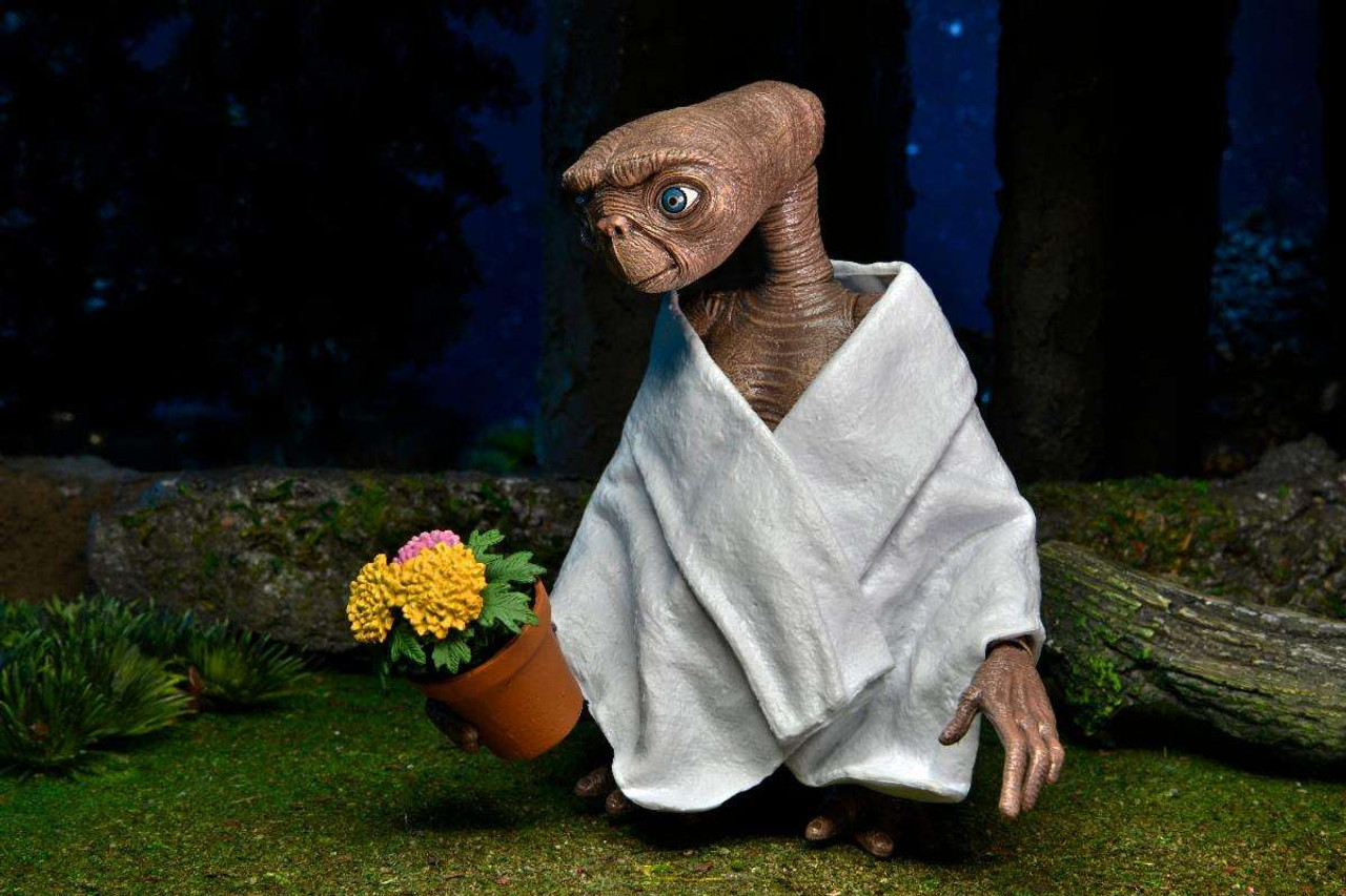 NECA E.T. The Extra-Terrestrial: (40th Anniversary Editon) Ultimate E.T. - 7  Scale Action Figure