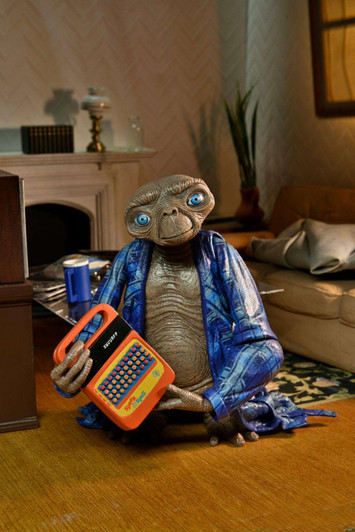 NECA E.T. The Extra-Terrestrial: (40th Anniversary Editon) Ultimate Telepathic E.T. - 7" Scale Action Figure