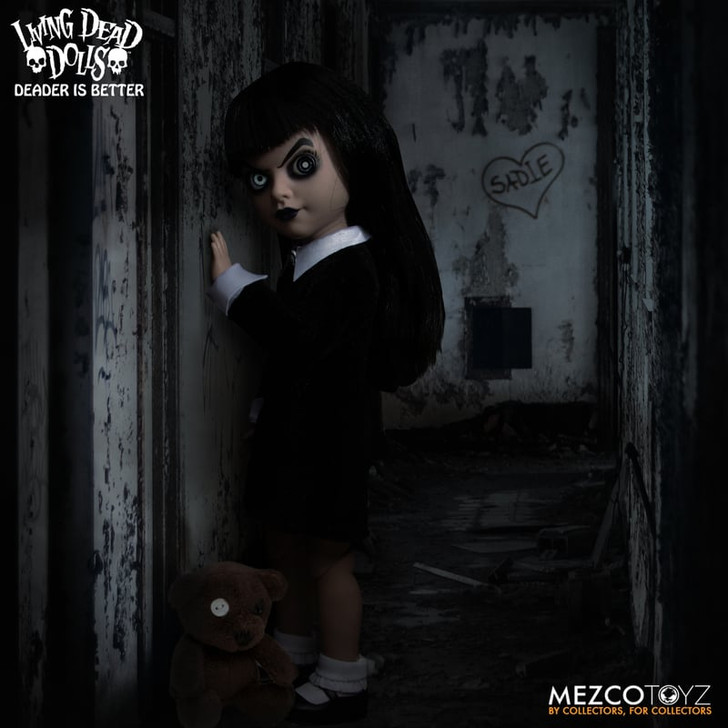 Mezco Toyz Return of the Living Dead Dolls: Sadie