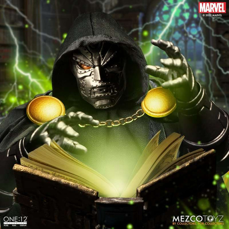 Mezco Toyz Fantastic Four: Doctor Doom - One:12 Collective Action Figure