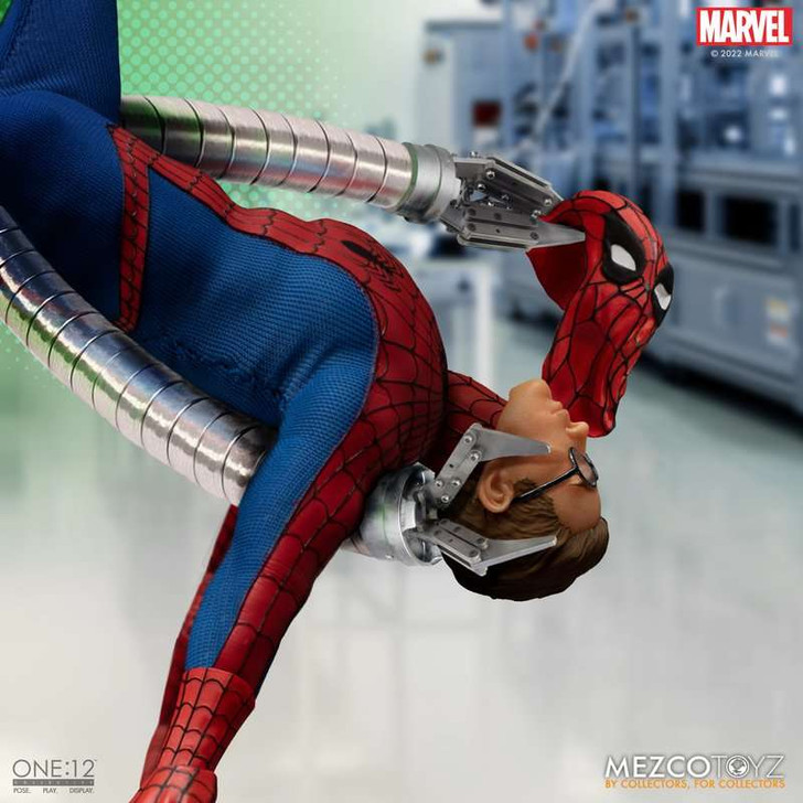 Mezco Toyz The Amazing Spider-Man One:12 Deluxe Edition Action Figure