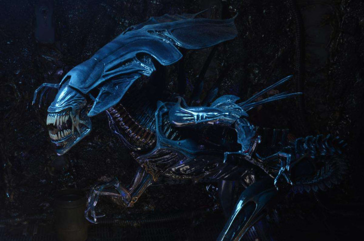 NECA Alien: Alien Queen Ultra Deluxe Actin Figure