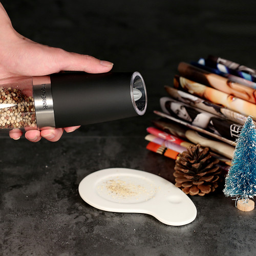 Homgeek Portable Automatic Electric Gravity Pepper Grinder Blue LED Light Salt Mill Muller BPA Free Kitchen Seasoning Grinding Tool Black