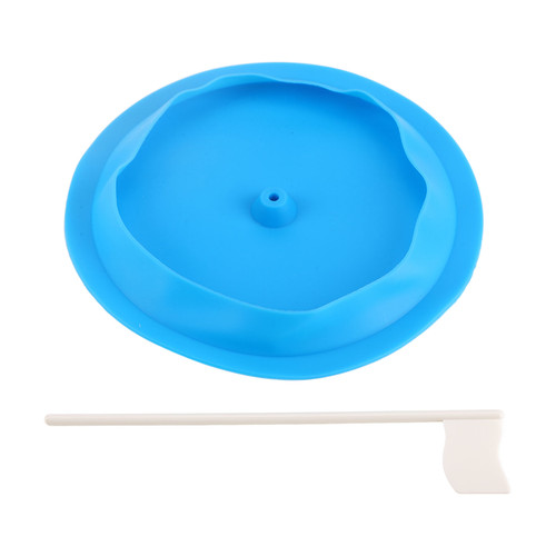 Golf Putting Hole Cup Silicone Upper Rim Golf Training Tool with Plastic Flag for Indoor Outdoor Blue