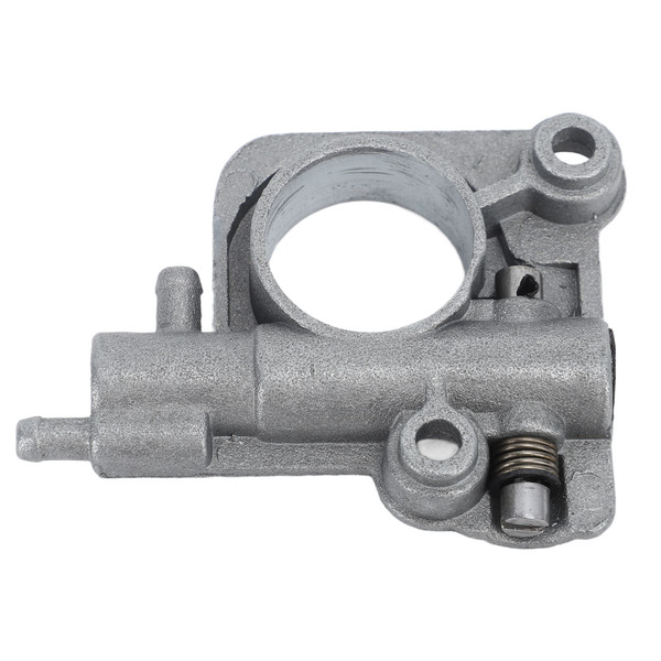 Reliable Chainsaw Oil Pump Iron High Hardness Engine Oil Pump for CS350 CS2600 Oil Pump