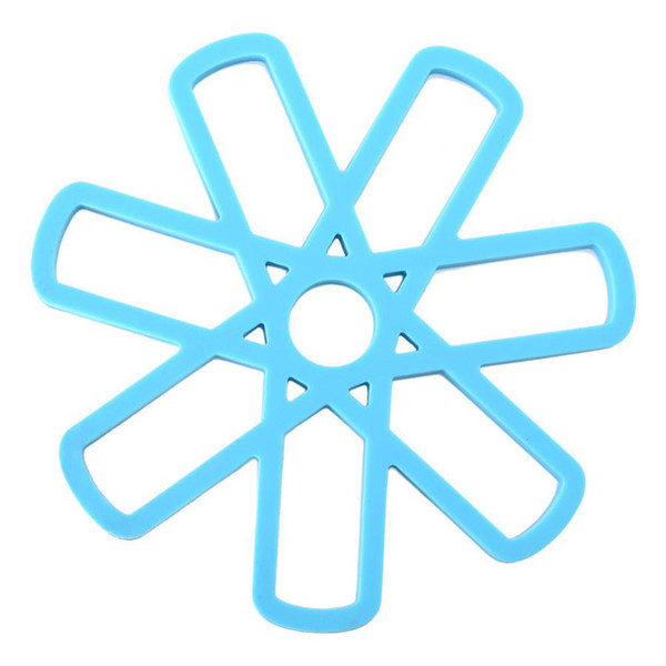 Flower shaped Food Grade Silicone Table Pad Heat Resistant Anti slip Tableware Cup Mat (Blue)