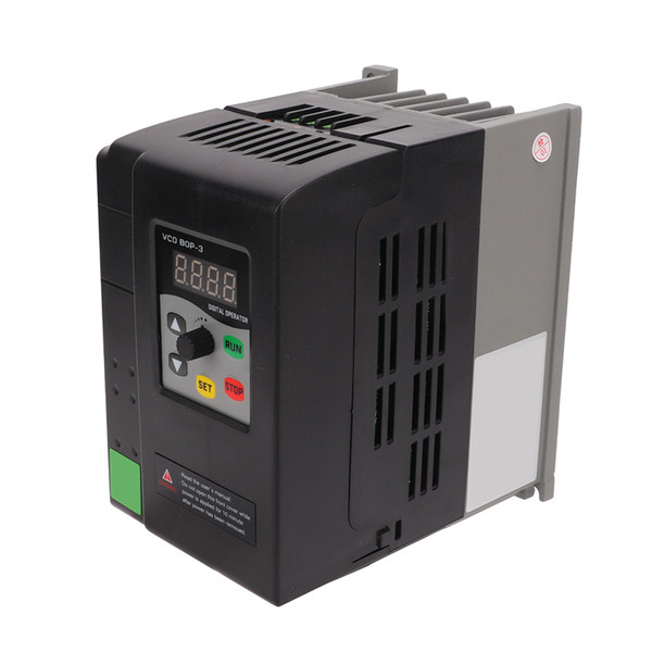 Motor Variable Frequency Drive Digital Display Motor Frequency Converter 3 Phase 380‑440V Input 0‑440V Output 0.75KW 2.5A