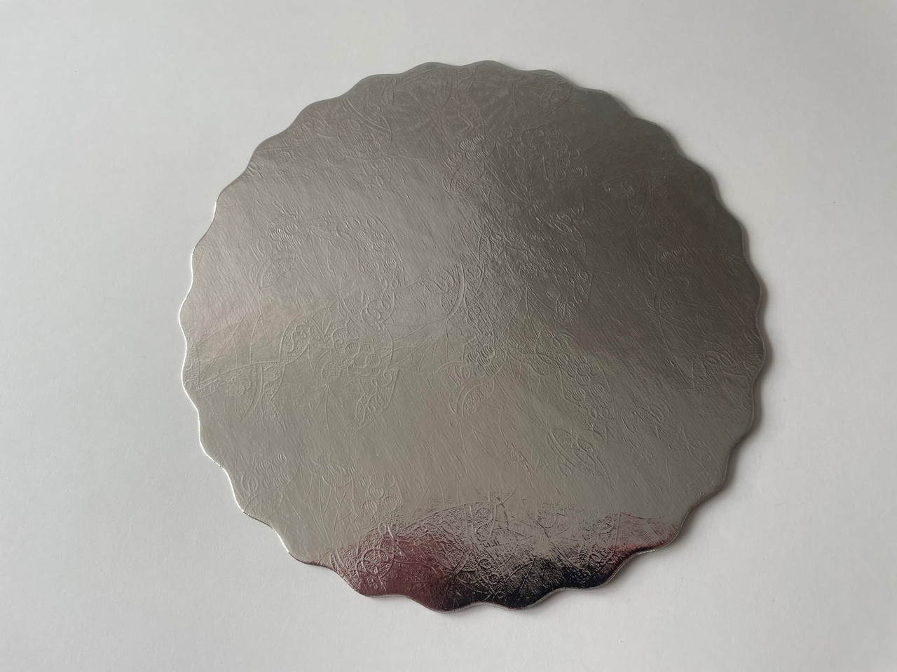 Cake Circle 8 IN Silver Circle Scalloped Thin Wall 200/Case