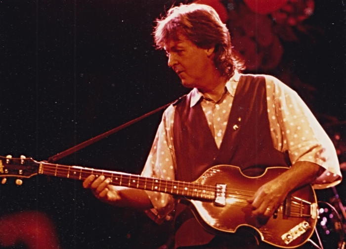 Paul McCartney CD 1990's Tuga 4 Box Set #274 Press Conferences UK With Bonus Photos
(Bonus Photo #3)