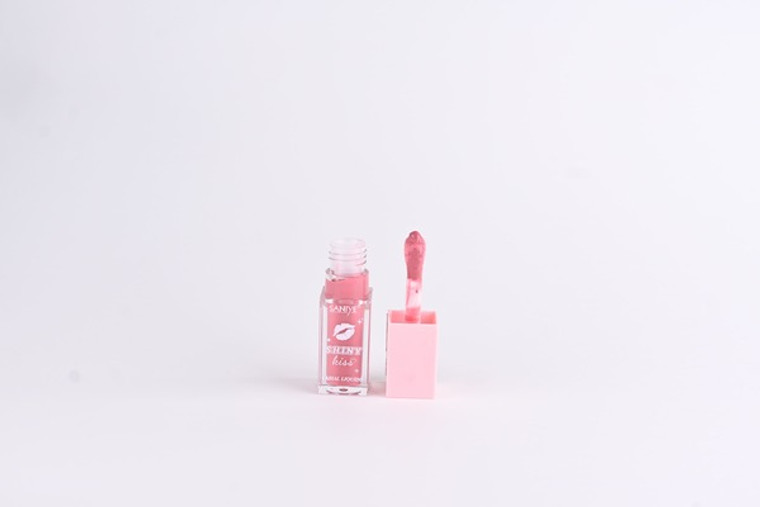 Labial liquido Shiny Kiss Saniye 05 L1317