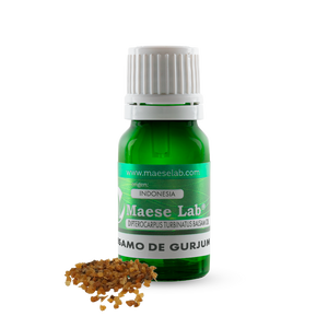 Óleo Essencial de Bálsamo de Gurjum: o aroma é semelhante ao do bálsamo de copaíba com notas leitosas.