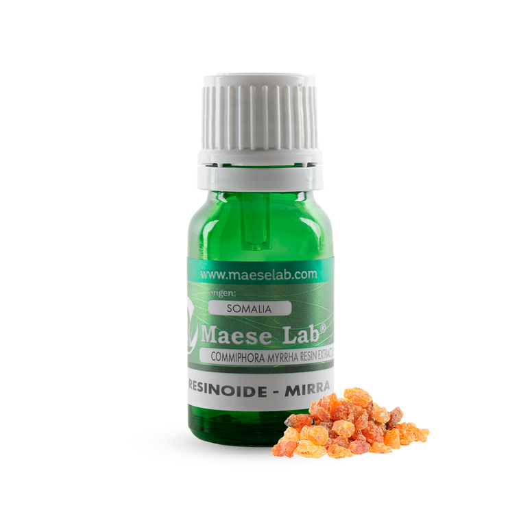 Resinoide de Mirra: aroma cálido, terroso y resinoso, complementado con un matiz fresco y ozónico.