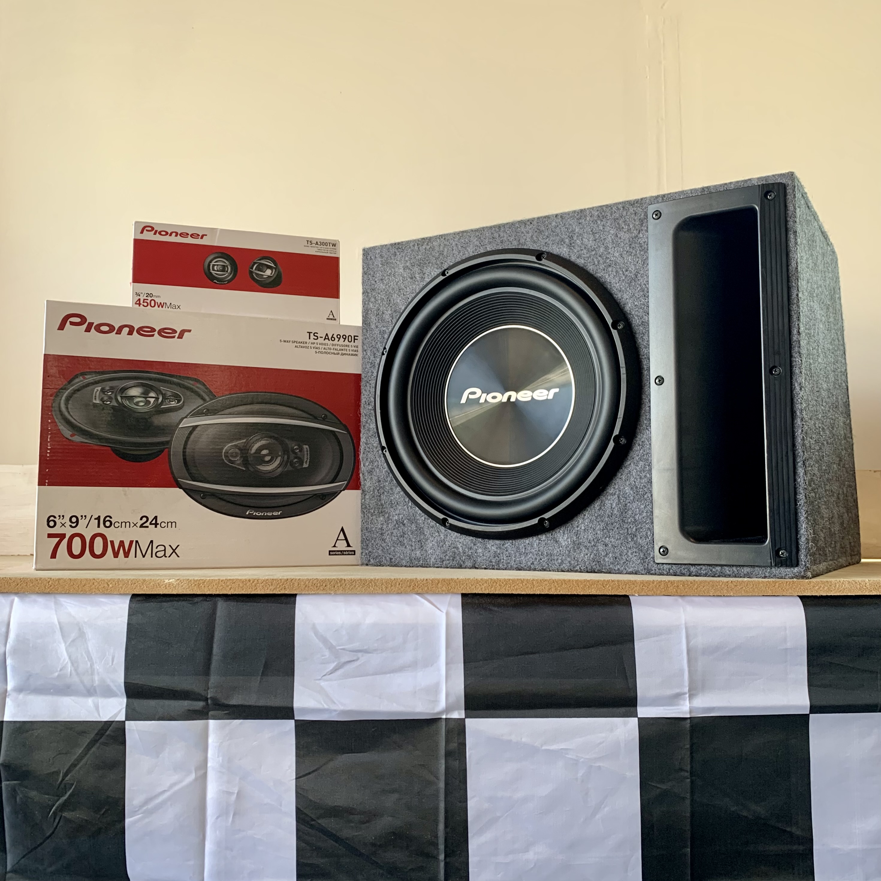 PIONEER TSA300B 12 INCH SUBWOOFER