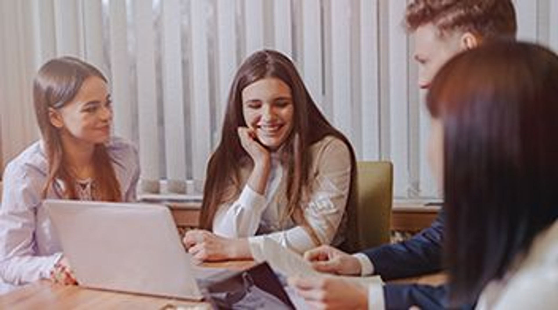 Do people ever reply to thank-you notes? Do people ever reply to thank-you notes?