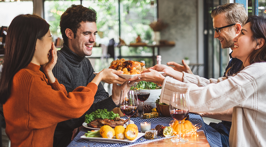 What are the best ways of showing gratitude to others? 