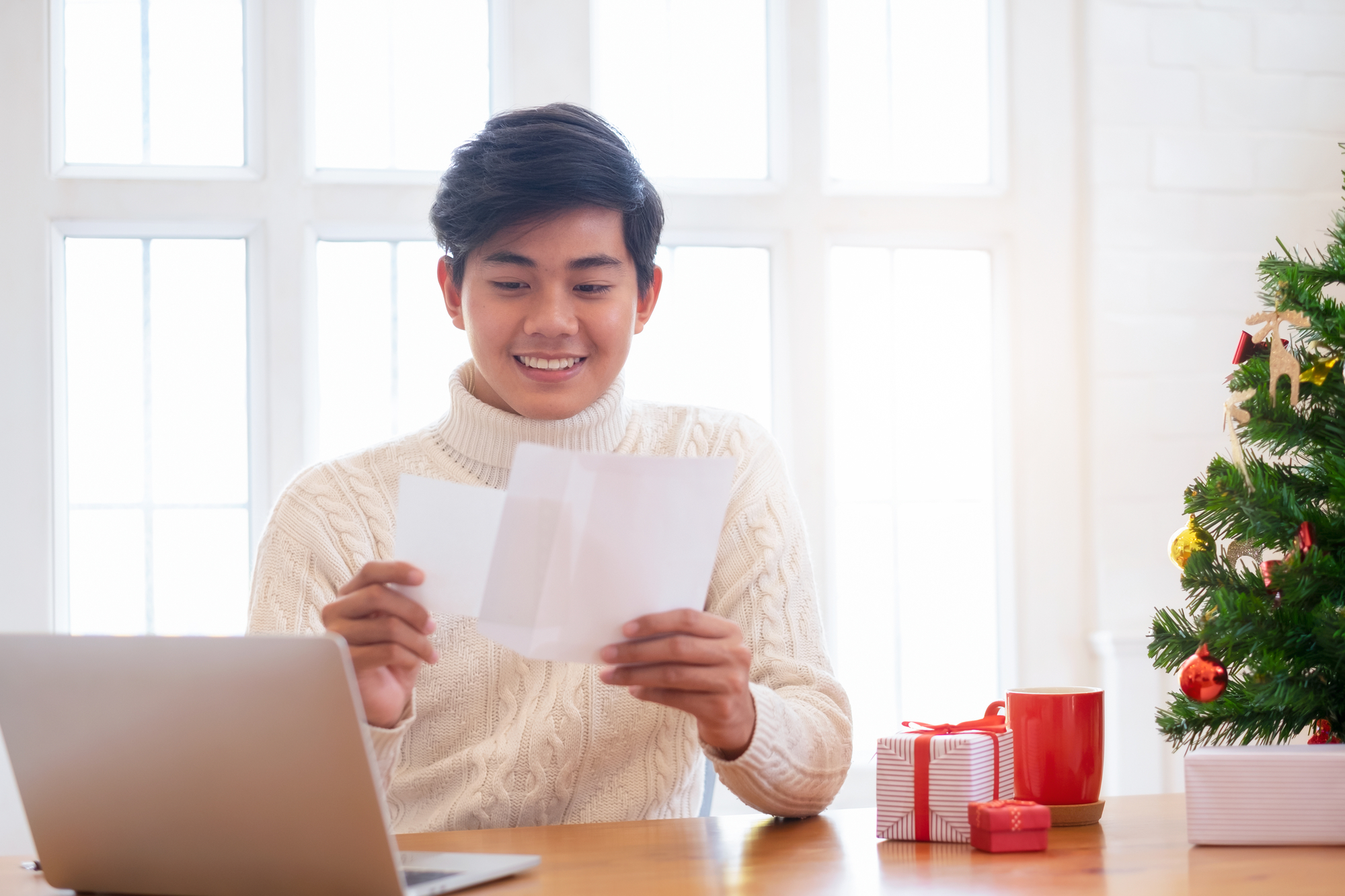 The Do s And Don ts Of Sending Holiday Cards To Clients Cards For Causes