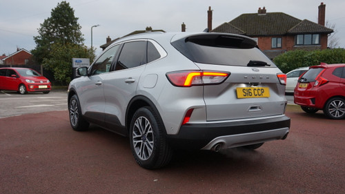 Ford Kuga 2.5 EcoBoost Duratec 14.4kWh Titanium First Edition CVT