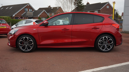 Ford Focus 1.0T EcoBoost MHEV ST-Line X Edition