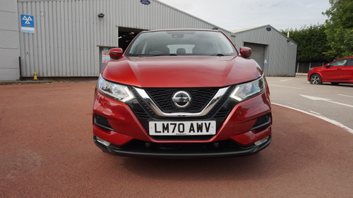 Nissan Qashqai 1.3 DIG-T Acenta Premium DCT Auto