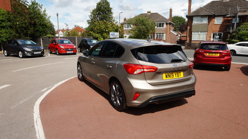 Ford Focus 1.5T EcoBoost ST-Line Euro 6 (s/s) 5dr