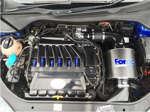 Forge Motorsport Black Induction Kit for VW Golf R32 MK5