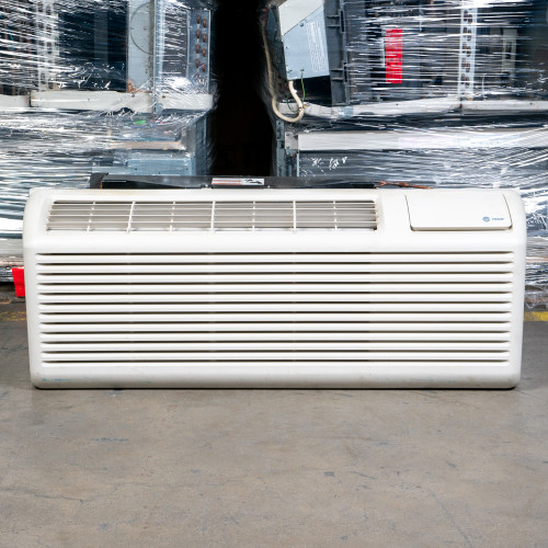 Refurbished Trane 9,000 BTU PTAC Unit | 208/230 Volts - 15 Amp - Heat Pump - Knob Control - A Grade