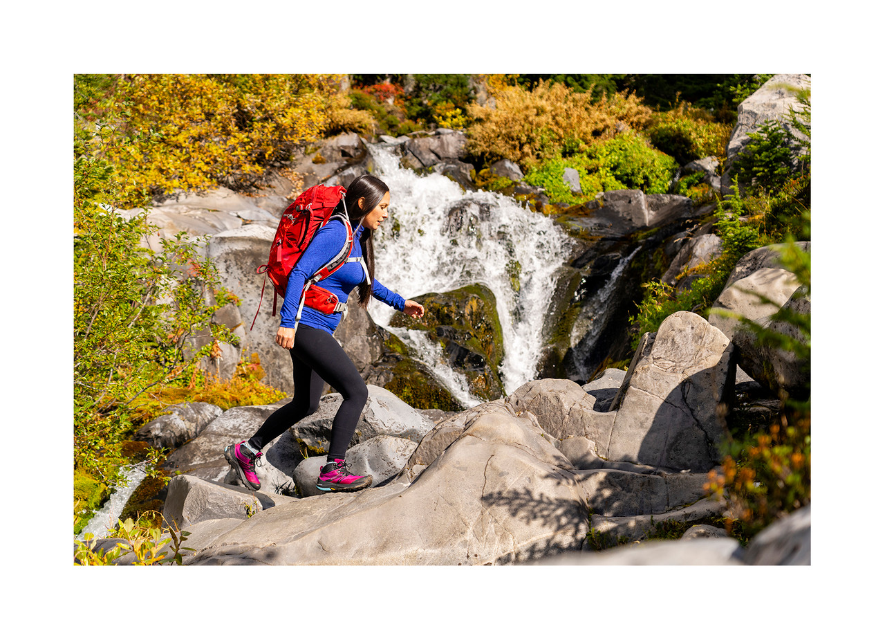 Topo Athletic Trailventure 2 WP Womens Hiking Boots (Ocean/Blue)