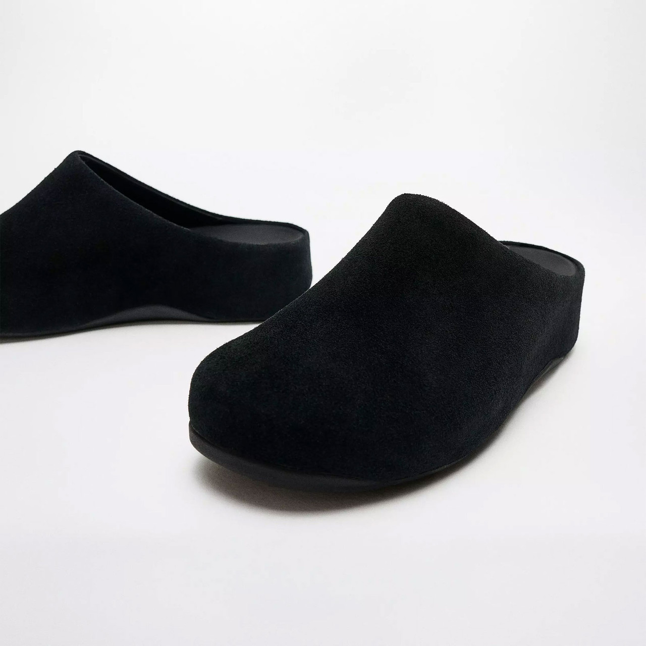 FITFLOP Womens Shuv Suede All Black Clogs E5P-090