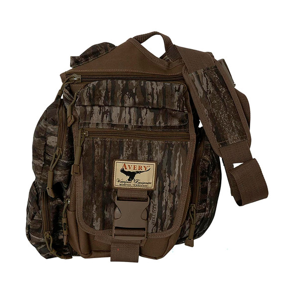 product variation Avery messenger blind bag in Realtree Legacy camo worn on the chest image