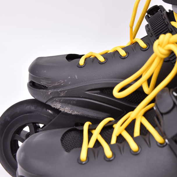 Open Box (Signs of Use. Scratches.): ROLLERBLADE Rb 110, Color: Black/Saffron Yellow, Size: 8 (07061300S25-8_2)