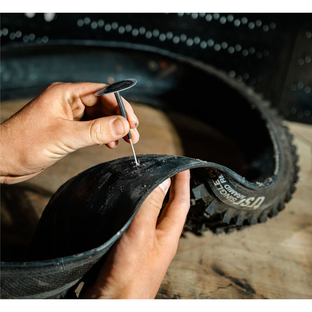 product variation LEZYNE Tubeless Pro Black Plugs (1-PK-PTBLSPO-V104) image