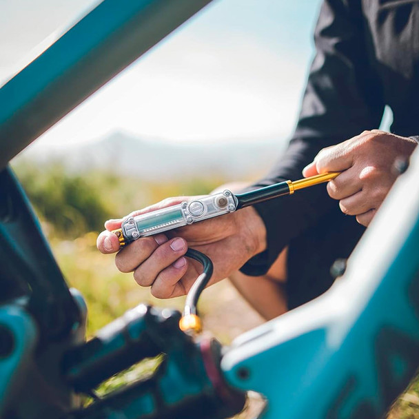 product variation LEZYNE Digital Shock Drive Black/Gold Bike Pump (1-MP-DSHKDR-V104) image