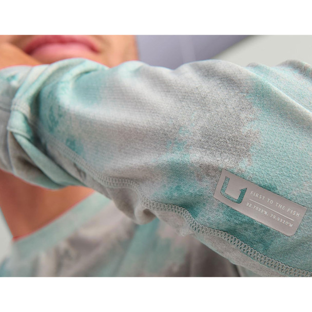 product variation HUK Men's Watershed Printed Mineral Blue LS Crew Shirt (H1200733-393) image