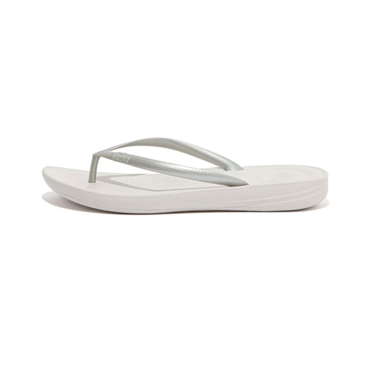 Buy FITFLOP Women's Iqushion Ergonomic Flip-Flops (E54) online. Find best prices for FitFlop Flip Flops at GritrOutdoors – an Authorized FitFlop Dealer