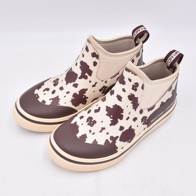 Buy Open Box GATOR WADERS Womens Camp Boots, Color: Brown Cow, Size: 7 (CAM79W7) online. Best prices for Gator Waders open box condition items at GritrOutdoors.com. Gator Waders open box items on sale.