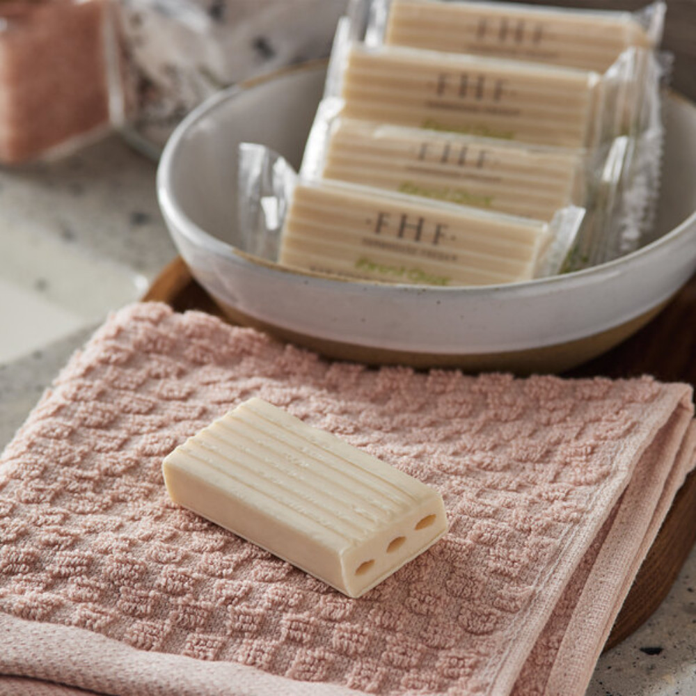 Luxury FarmHouse Fresh 0.68 oz Bar Soap - 550/Case, Citrus & Cucumber