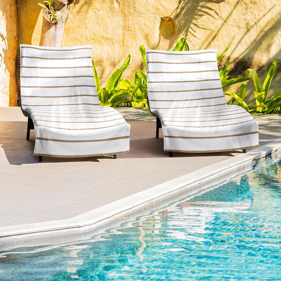 Las Rayas lounge chair towel with integrated anchor pocket