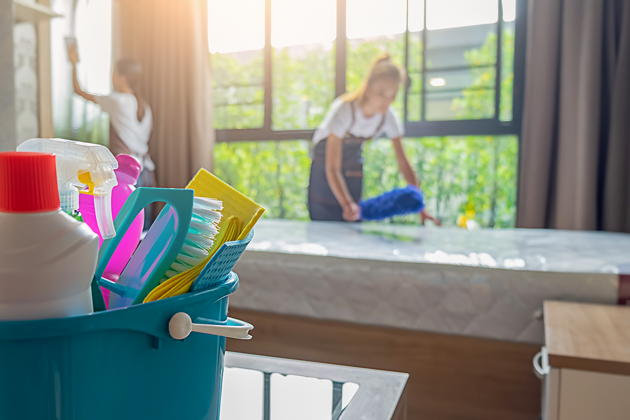 How to Create a Cleaning Schedule That Reduces Downtime and Labor Costs