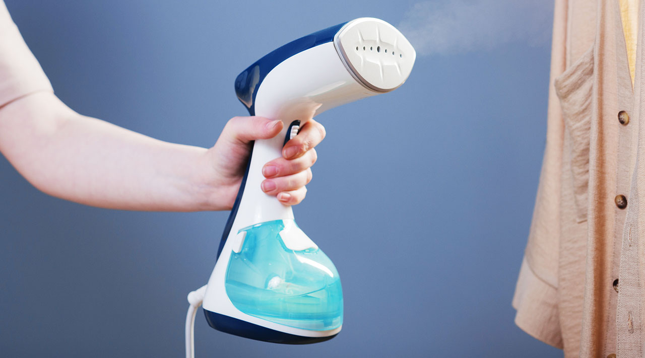 How to Work a Steamer: The Best Easy Guide to Wrinkle-Free Clothes
