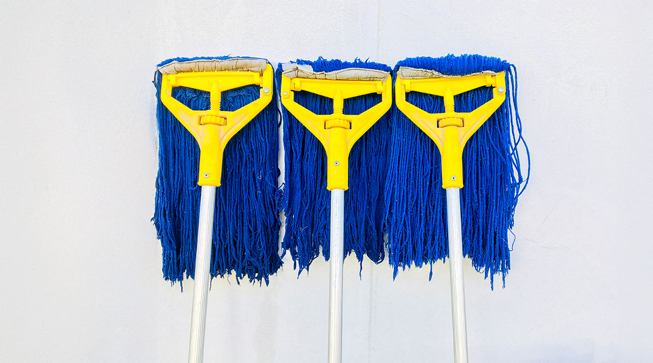 Pick the Perfect Commercial Mop for Your Facility - Zogics