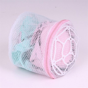 Essential Retail Polyester Reusable Fashion New Lingerie Underwear Bra Sock Laundry Washing Aid Net Mesh Zip Bag Essential Retail Polyester Reusable Fashion New Lingerie Underwear Bra Sock Laundry Washing Aid Net Mesh Zip Bag